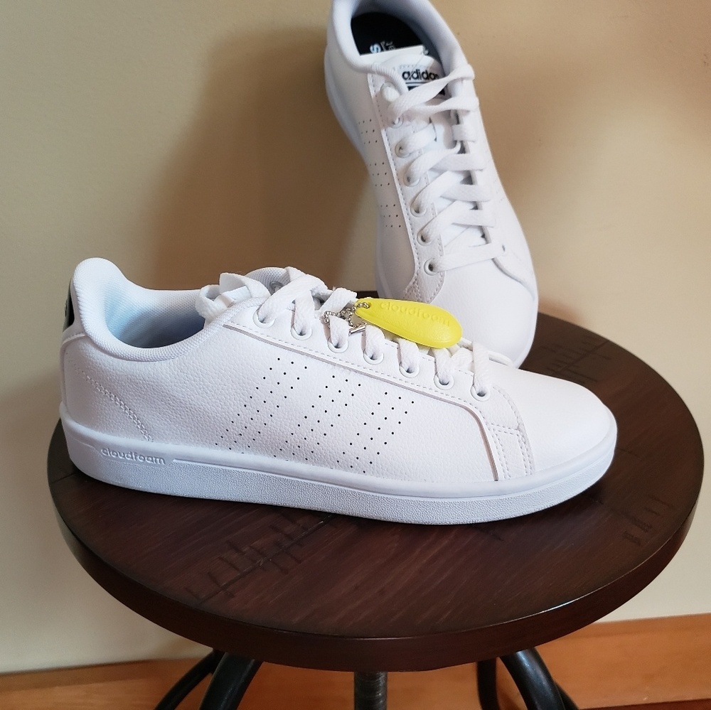 NWT Adidas Advantage 7.5